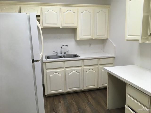 420 W Sam Houston Boulevard, Pharr, TX 78577