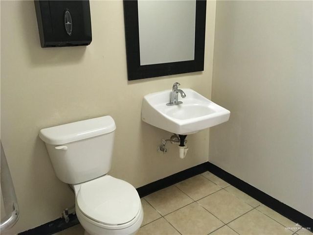 420 W Sam Houston Boulevard, Pharr, TX 78577