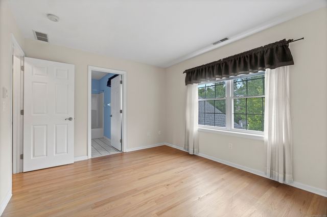 4001 Heartwood Lane 4001, Danbury, CT 06811