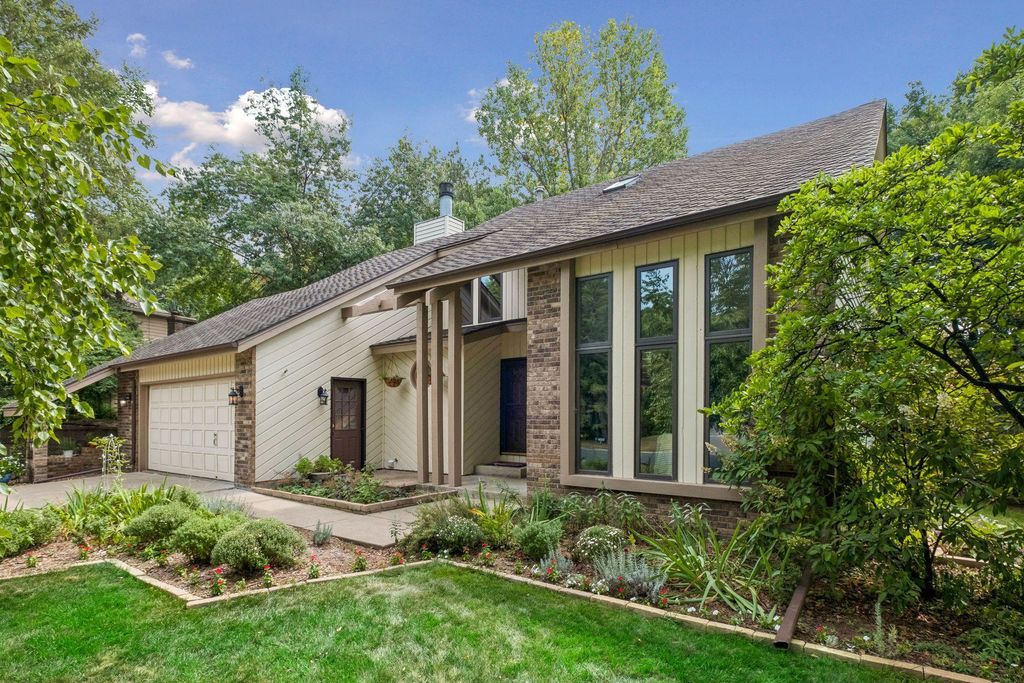 2248 James Street, Eagan, MN 55122 — exterior