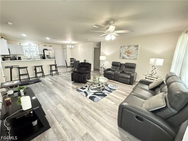 3707 19th ST SW, Lehigh Acres, FL 33976