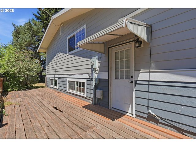 18121 S REDLAND Rd, Oregon City, OR 97045