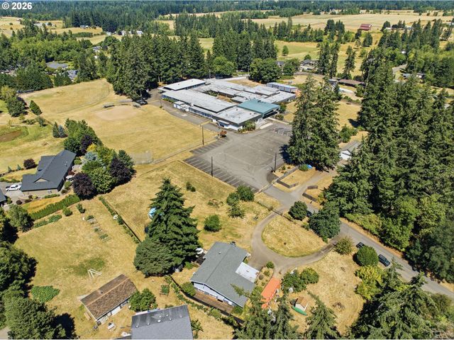 18121 S REDLAND Rd, Oregon City, OR 97045