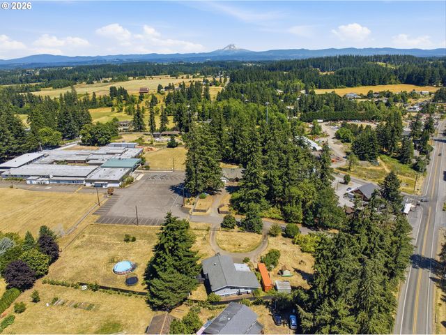 18121 S REDLAND Rd, Oregon City, OR 97045