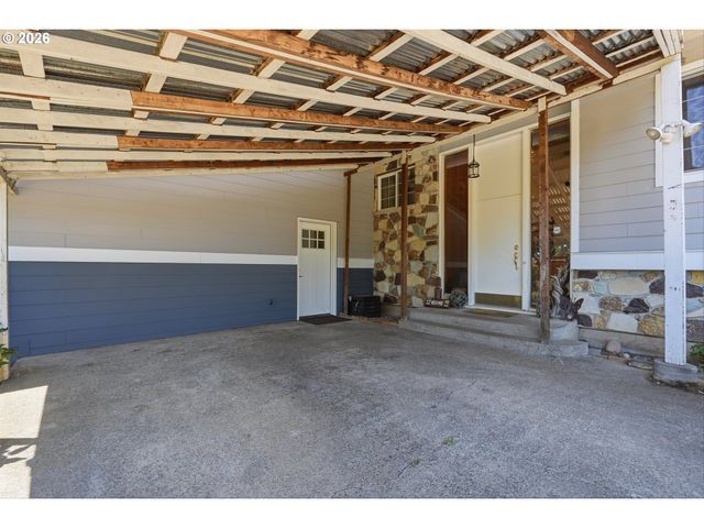 18121 S REDLAND Rd, Oregon City, OR 97045
