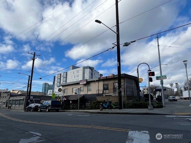421 Rainier Avenue S, Seattle, WA 98144