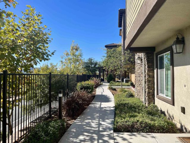 415 Mission Villas Rd, San Marcos, CA 92069