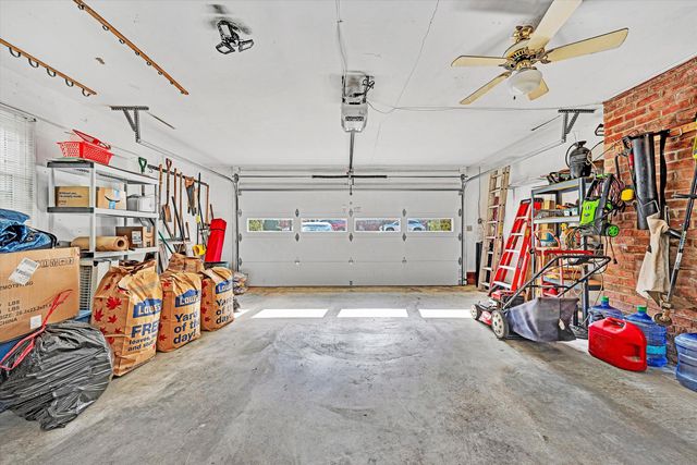 4119 Blue Jay CIR, Roanoke, VA 24018