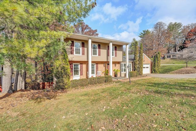 4119 Blue Jay CIR, Roanoke, VA 24018