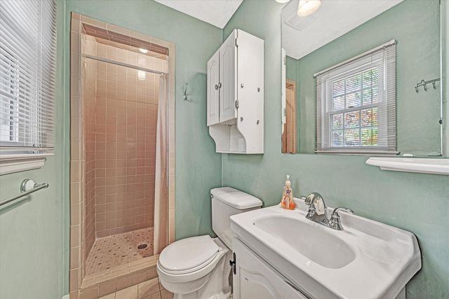 4119 Blue Jay CIR, Roanoke, VA 24018