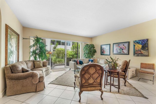 6166 Island Walk B, Boca Raton, FL 33496