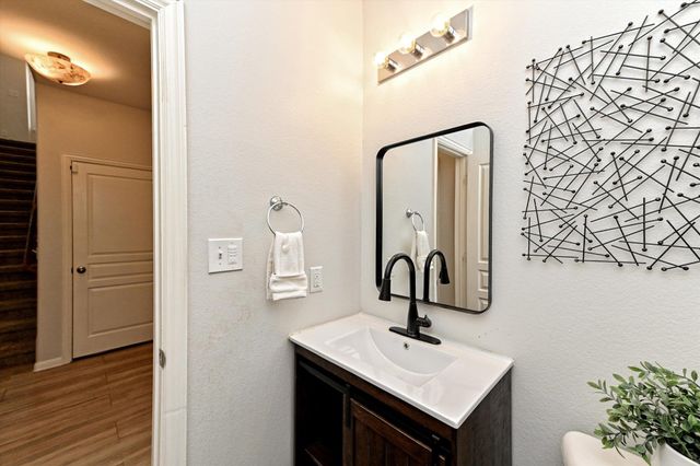 177 Eagle Owl LOOP, Leander, TX 78641