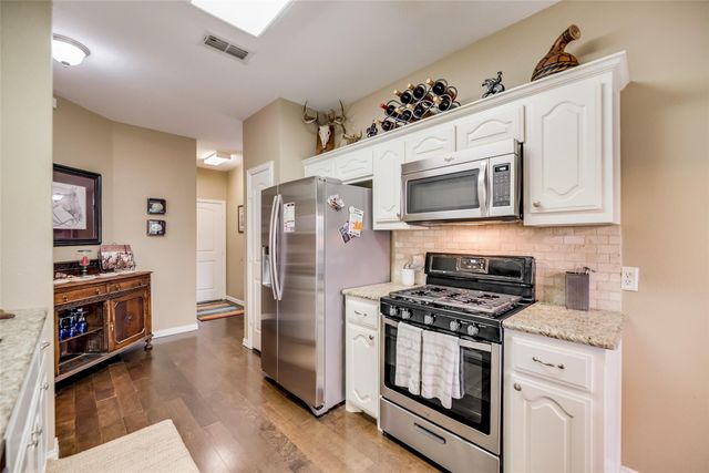 1403 Hickory Drive, Pilot Point, TX 76258