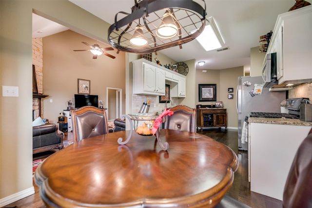 1403 Hickory Drive, Pilot Point, TX 76258