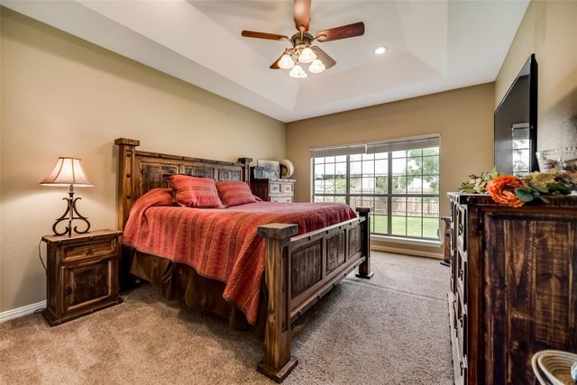 1403 Hickory Drive, Pilot Point, TX 76258