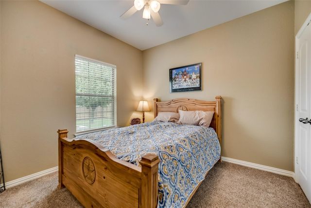 1403 Hickory Drive, Pilot Point, TX 76258