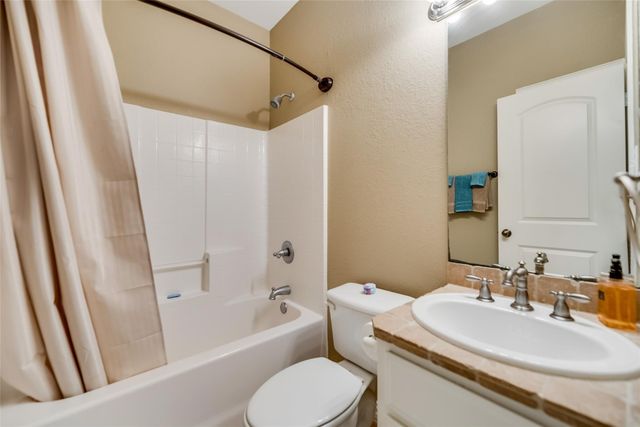 1403 Hickory Drive, Pilot Point, TX 76258