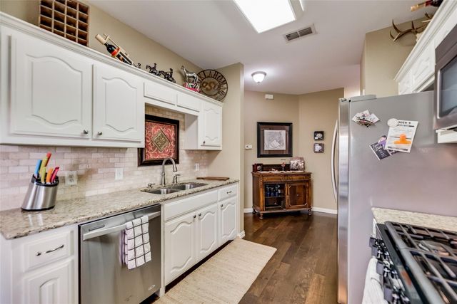 1403 Hickory Drive, Pilot Point, TX 76258