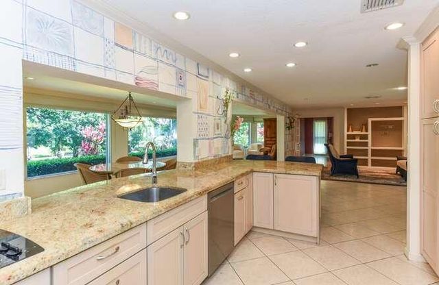 437 French Royale Circle, Atlantis, FL 33462