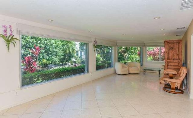 437 French Royale Circle, Atlantis, FL 33462