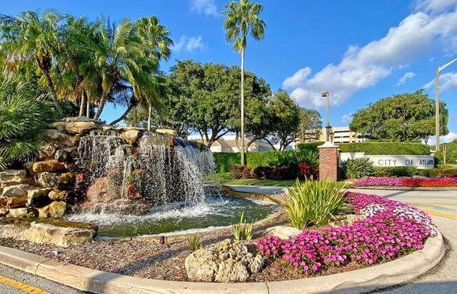 437 French Royale Circle, Atlantis, FL 33462
