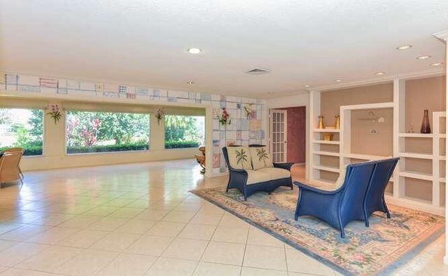 437 French Royale Circle, Atlantis, FL 33462