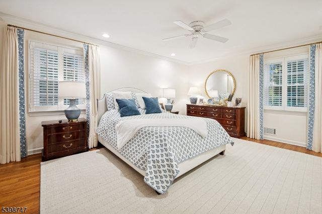 7 Oak Forest Ln, Summit City, NJ 07901