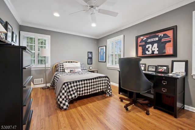 7 Oak Forest Ln, Summit City, NJ 07901