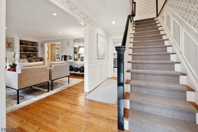 7 Oak Forest Ln, Summit City, NJ 07901