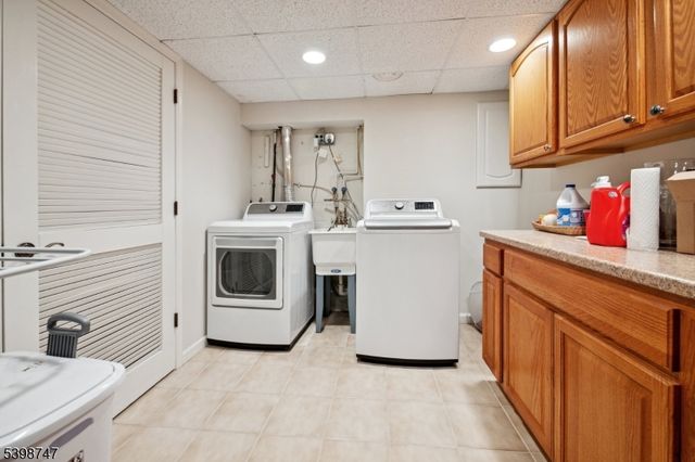 7 Oak Forest Ln, Summit City, NJ 07901