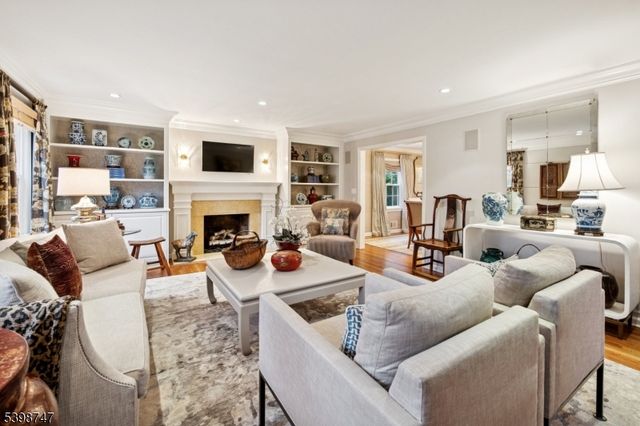 7 Oak Forest Ln, Summit City, NJ 07901