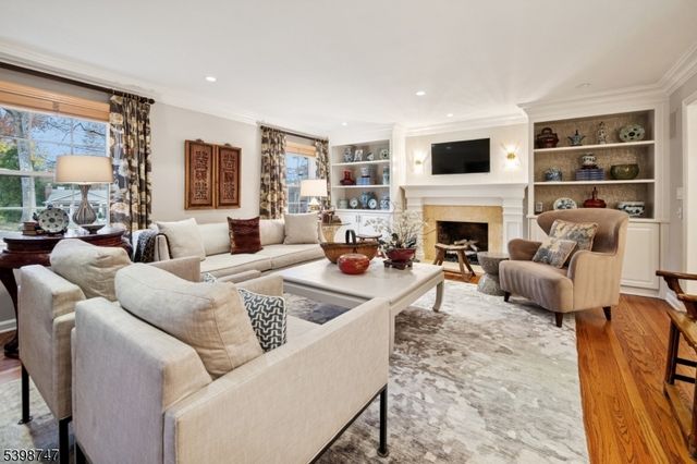 7 Oak Forest Ln, Summit City, NJ 07901