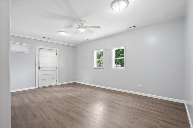1052 Daniels Street NE, Cedar Rapids, IA 52402