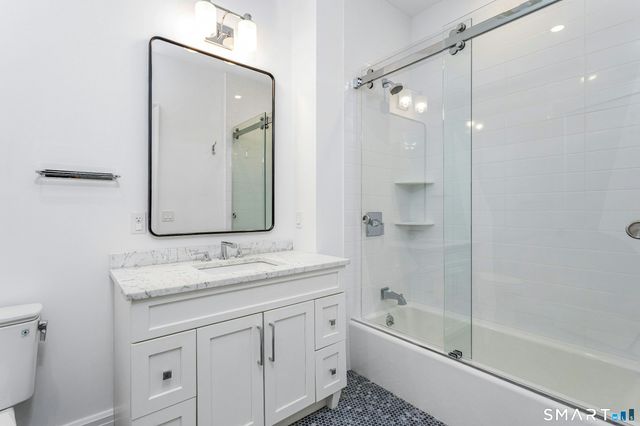 302 Gramercy Park 302, New Canaan, CT 06840