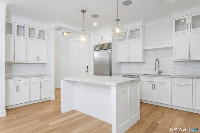 302 Gramercy Park 302, New Canaan, CT 06840