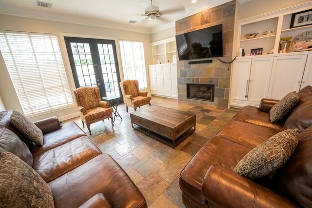 322 Lakeside Boulevard, Sugar Land, TX 77478