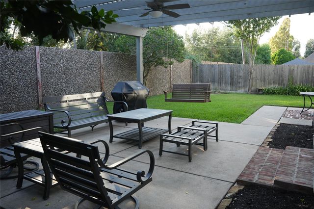 322 Lakeside Boulevard, Sugar Land, TX 77478
