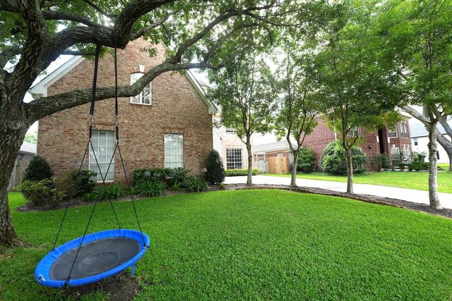 322 Lakeside Boulevard, Sugar Land, TX 77478