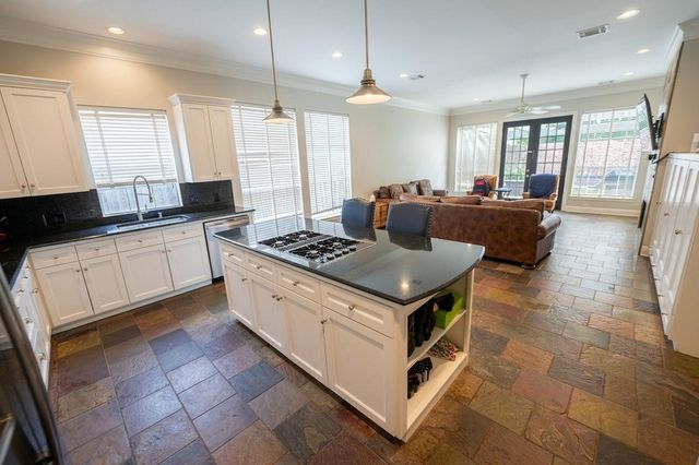 322 Lakeside Boulevard, Sugar Land, TX 77478