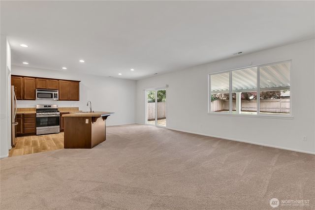 13328 SE 255th Street, Kent, WA 98042