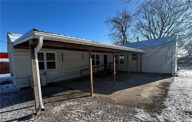 402 N Lee Street, Leeton, MO 64761