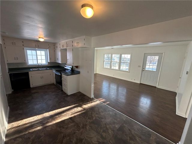 402 N Lee Street, Leeton, MO 64761