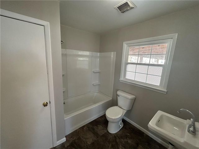 402 N Lee Street, Leeton, MO 64761