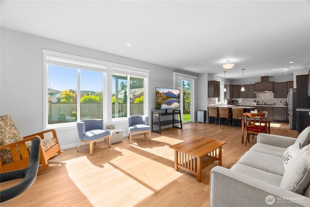 9031 Wyatt Loop SE, Tumwater, WA 98501