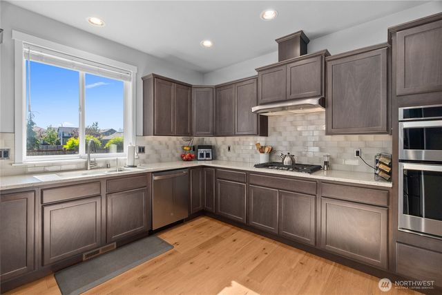 9031 Wyatt Loop SE, Tumwater, WA 98501