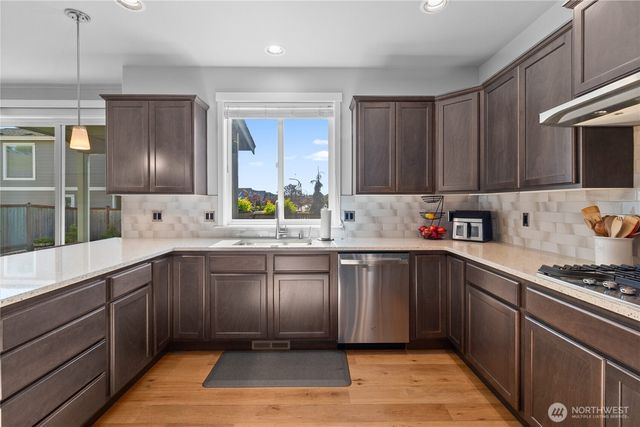 9031 Wyatt Loop SE, Tumwater, WA 98501