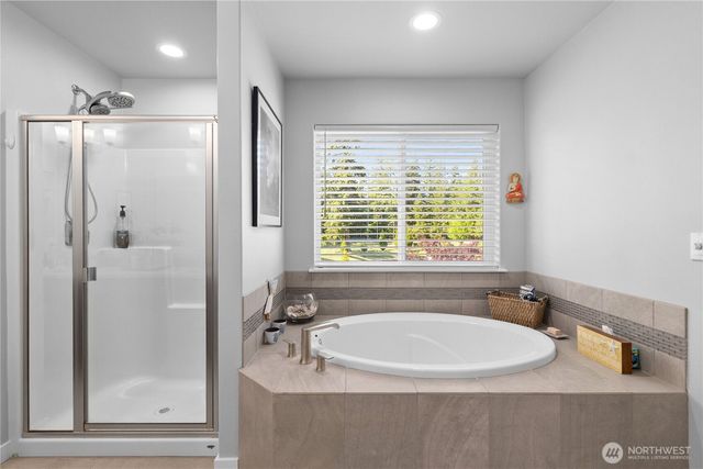 9031 Wyatt Loop SE, Tumwater, WA 98501