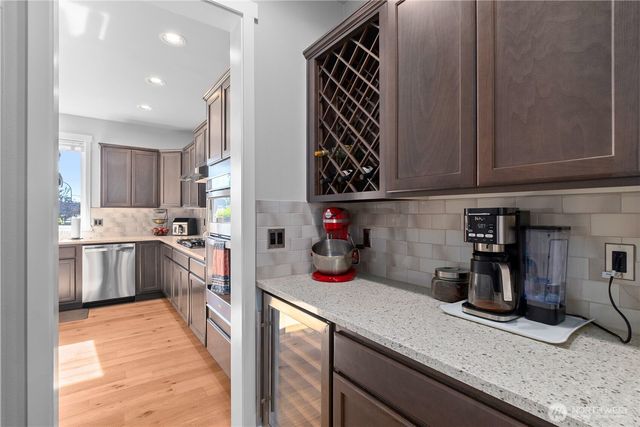 9031 Wyatt Loop SE, Tumwater, WA 98501