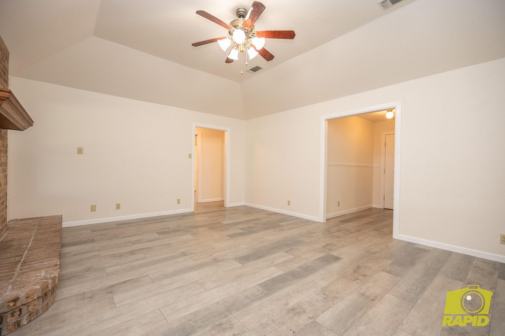 Image 11 of property listing at 5417 Briarwood Circle, San Angelo, TX 76903