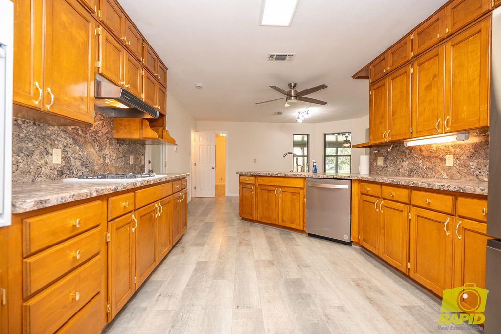 Image 14 of property listing at 5417 Briarwood Circle, San Angelo, TX 76903